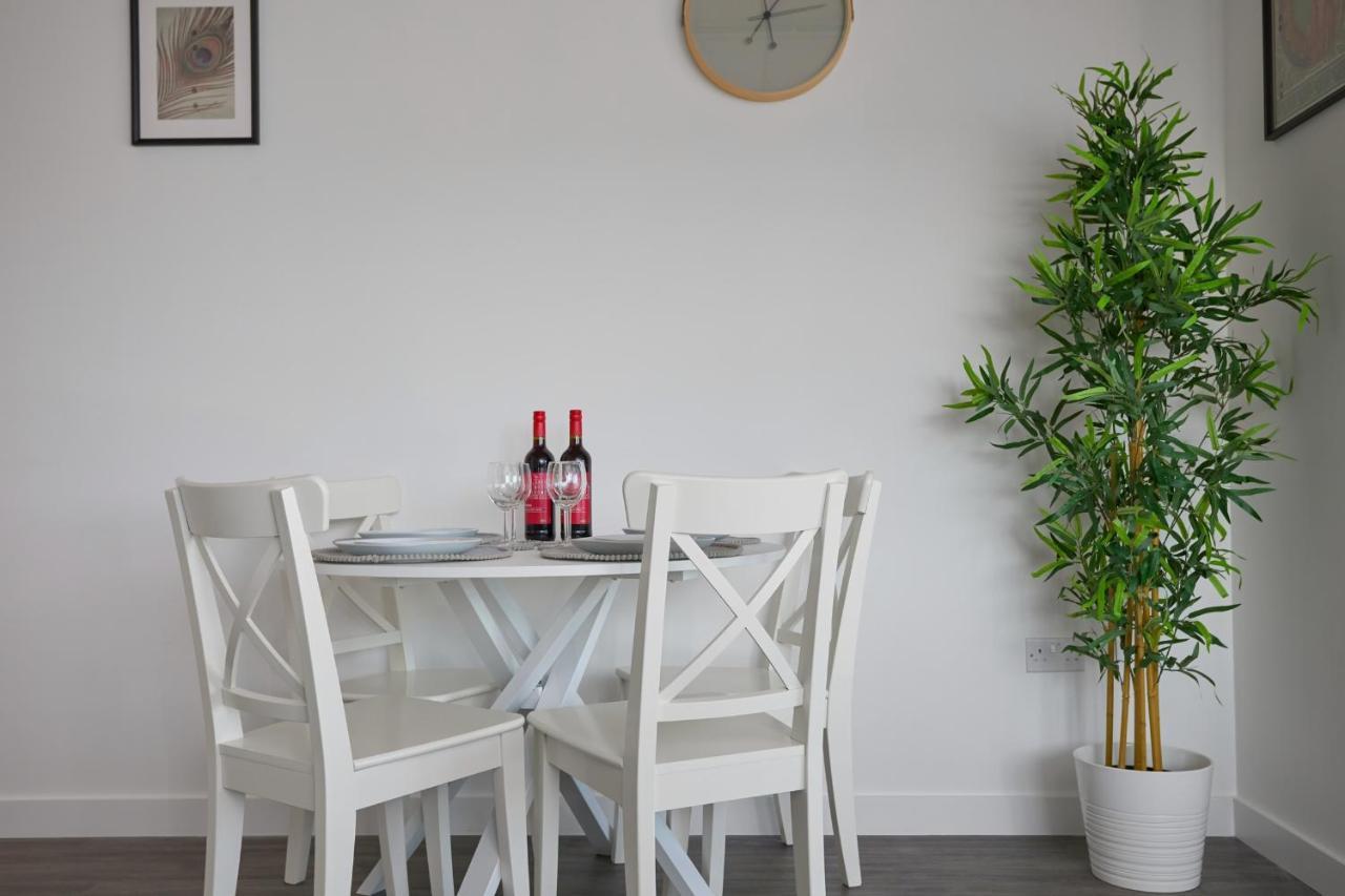 Morden Lovely 3Bedroom Apartment London Abbey Wood Экстерьер фото