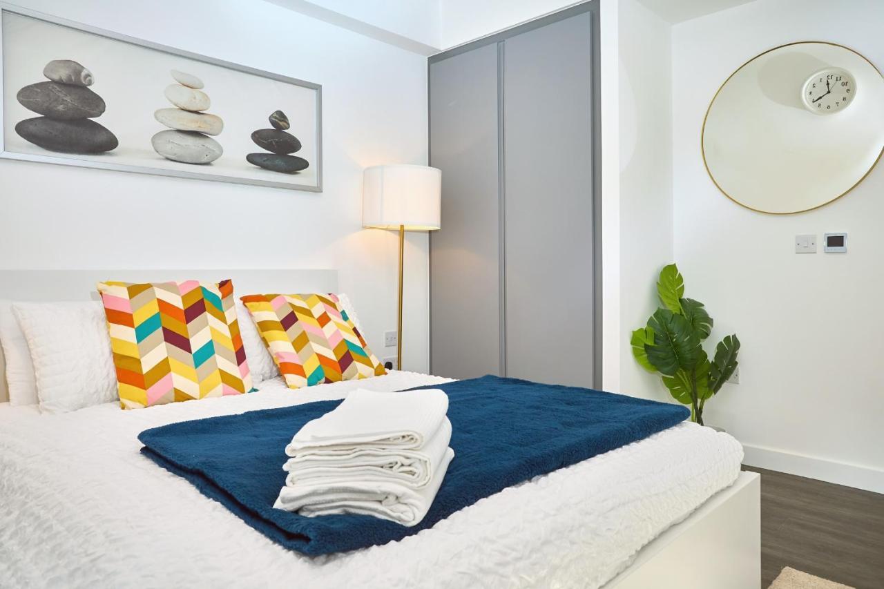 Morden Lovely 3Bedroom Apartment London Abbey Wood Экстерьер фото