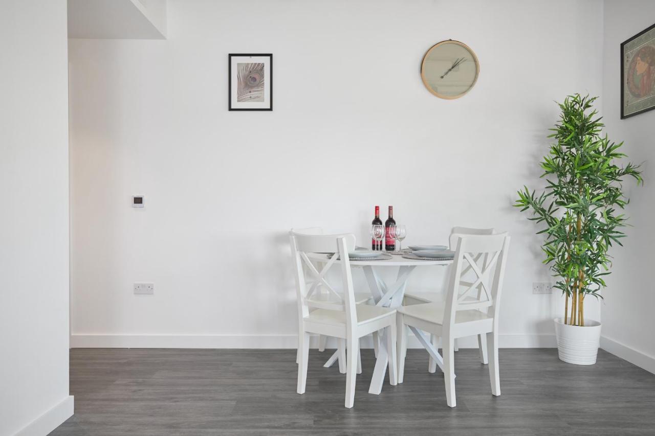 Morden Lovely 3Bedroom Apartment London Abbey Wood Экстерьер фото